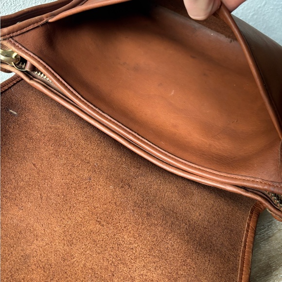 COACH Vintage Brown Leather Messenger Bag - Picture 7 of 14